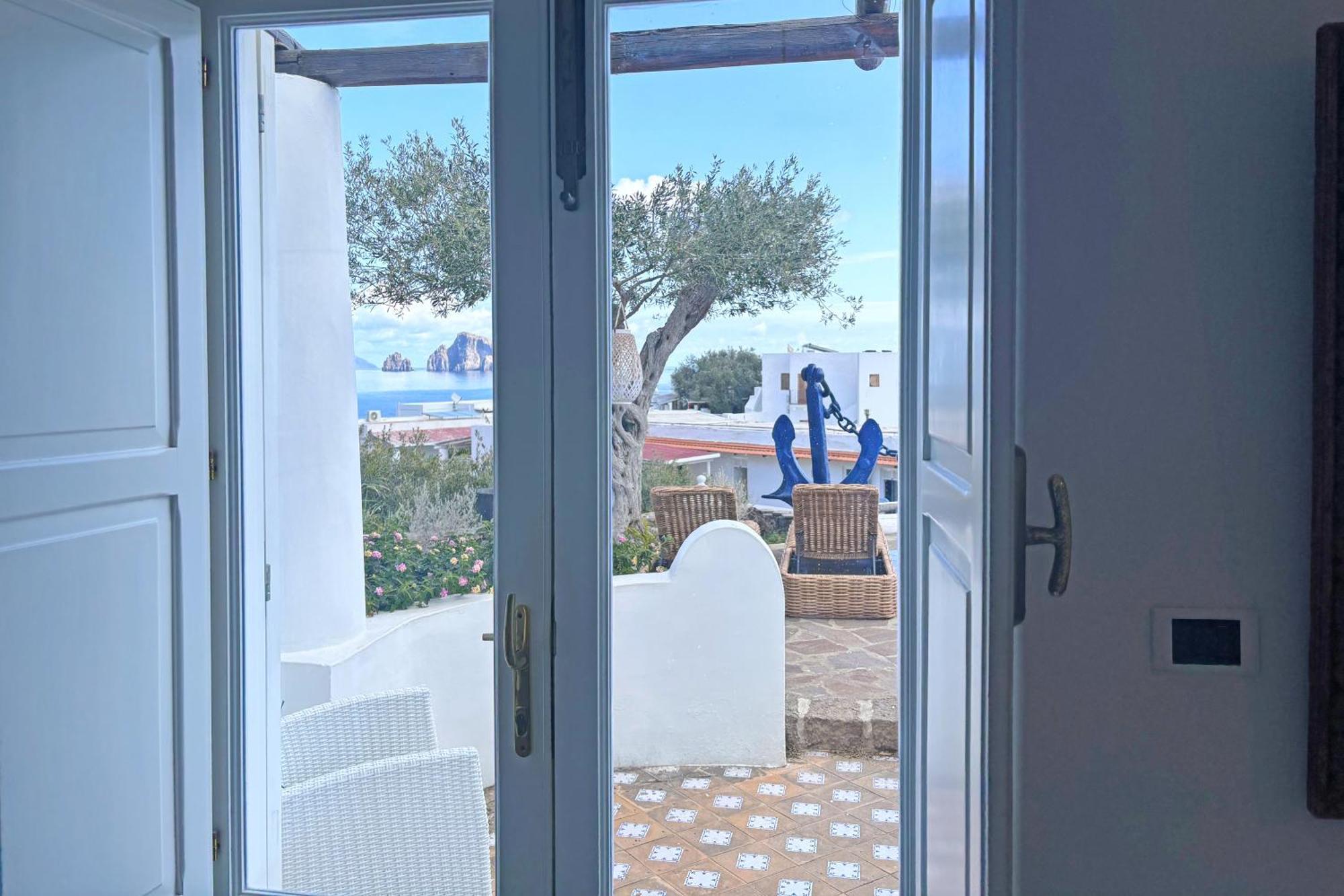 Dependance La Caletta Hotel Панарея Екстериор снимка