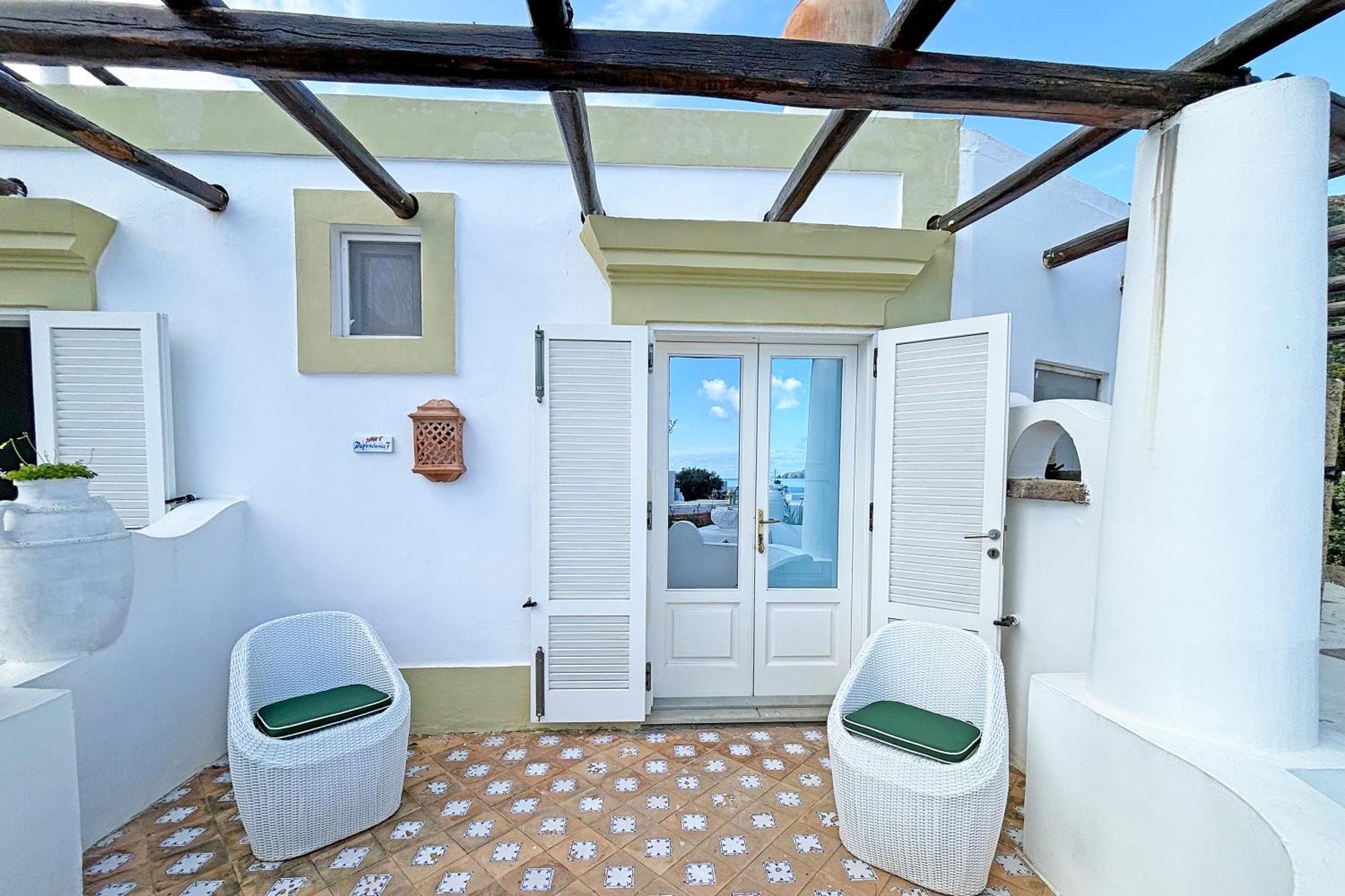 Dependance La Caletta Hotel Панарея Екстериор снимка